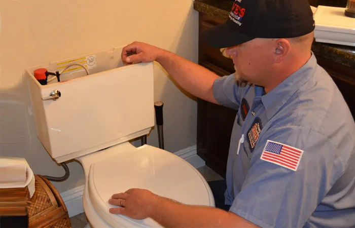 Plumber Troubleshooting & Repairing Toilet Upland, CA
